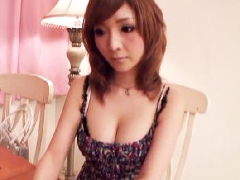 肉欲を持て余した美人で巨大オッパイなマダムの欲望剥き出し姦淫ファック性活巨乳人妻顔射のエロ動画