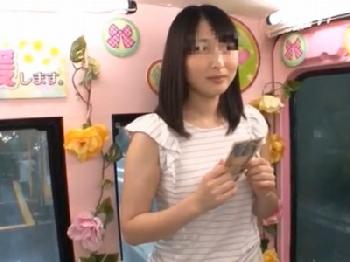 チャラいナンパ師にお金を渡されてまんまと騙された女子大生が尻射パコ巨乳素人のエロ動画