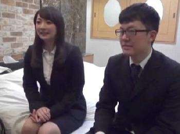 同じ会社の男女をラブホテルで2人きりになったらFUCKをするのかモニタリング！素人お姉さんOL盗撮のエロ動画