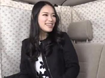 『ドクンドクンいってる…』ナンパしたセレブリティお母ちゃんを車に連れ込み無許可中出し素人人妻のエロ動画