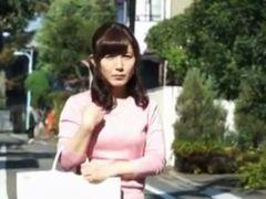 奥さんが自宅でデカちん男と性交して喘ぎまくる人妻のエロ動画