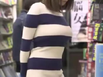 街中でバストが主張しすぎた結果ストーカーされて犯されたお姉さんW巨乳素人痴女レイプのエロ動画