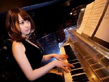 ガチな現役音大生がJAVデビュー!でもその本性はイチモツ大好きヘンタイのGカップ痴女だった巨乳素人お姉さんデビュー作雛鶴みお...