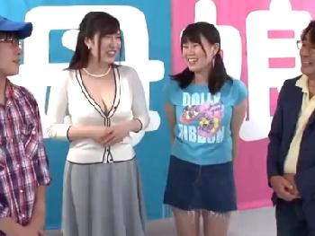 両親そして娘・息子でオーガズムを合わせるというトンデモ近親交尾エロ企画！巨乳素人人妻近親相姦乱交のエロ動画