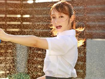 可憐すぎるハーフ系美形少女が不安と緊張の初中出しファック女子校生美少女成宮りかのエロ動画