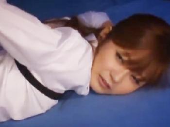 敵アジトに潜入するも見つかり拘束！輪姦凌辱調教で玩具にされ奴隷堕ち巨乳お姉さん顔射レイプのエロ動画