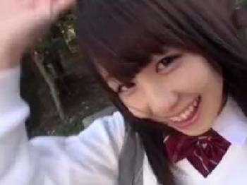 ルックスは猛烈可愛いんだけどちょっとおバカな女子校生に円光中出し素人美少女のエロ動画