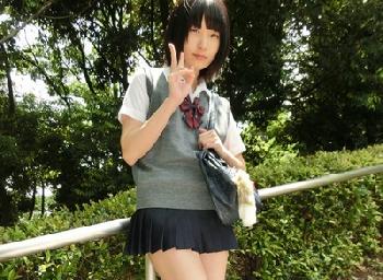 完全アウト!大人しそうな女子校生に目を付けて極悪イラマチオで完堕ちさせたガチ調教美少女顔射ハメ撮り鶴馬さとみのエロ動画