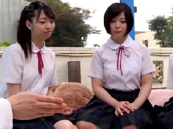 地方の無毛女子校生を騙して性授業!マジックミラー号の中で赤面パコ素人美少女ロリパイパンのエロ動画