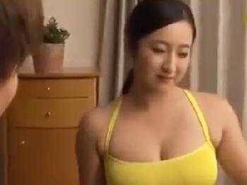 トレーニング中に発情→トレーナーを逆強姦する淫乱ヤリマン妻巨乳痴女人妻パイズリのエロ動画