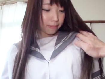 『猛烈興奮するからこれで撮って？』ハメ撮り円光しちゃう女子校生の着衣エッチ素人美少女中出しのエロ動画