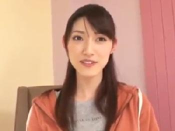 「失礼します‥」ちゃんと挨拶してからフェラチオ抜きしてくれる上品な素人美形お姉さんW顔射のエロ動画