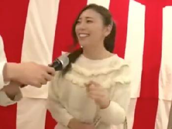 『やだやだ!やめてぇ!』強引にマンコ刺激された素人お姉さんにイチモツハメ顔射のエロ動画