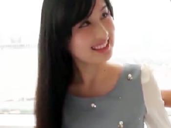 大人しい色白美乳のお姉さんがヤリチンの乱暴なバックピストンにメス顔で絶頂絶頂オーガズム顔射のエロ動画