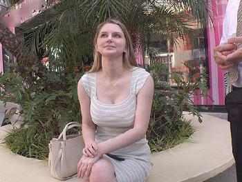 本場ロスでナンパした笑顔が最高の美巨乳素人と中出しハメ撮り!ギャル痴女のエロ動画
