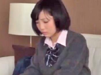 パパの借金の為に中出し凌辱されちゃう女子校生素人美少女レイプのエロ動画