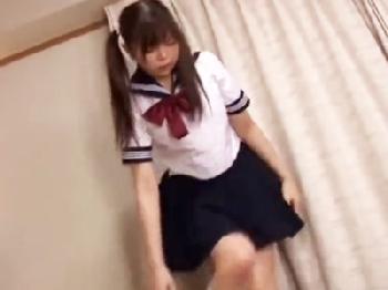「今日だけ手伝ってあげる」父を不憫に思った女子校生娘が生姦を許して禁断姦淫！美少女近親相姦のエロ動画