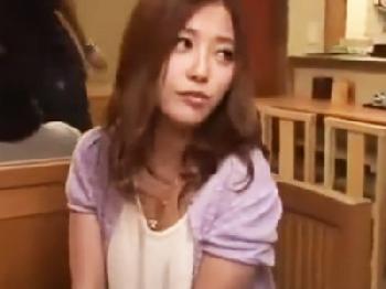 「今日は帰りたくないな‥」同窓会で再会した女子が痴女化していて誘惑されたので居酒屋でヤリ倒すWお姉さん顔射のエロ動画