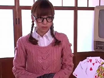 「好きな人以外には…こんなことしません!」めがねの真面目女子が自分から唇を重ねて情熱的パコお姉さんのエロ動画