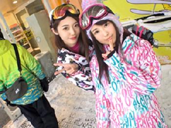 ゲレンデナンパした今どき美形少女2人組を口説いて乱交パコ巨乳素人美少女のエロ動画