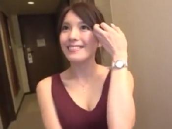 池袋でナンパしたS級美形お姉さんとホテルで濃密パコ！素人顔射ハメ撮りのエロ動画