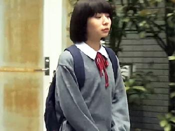 「いやぁ！入れないで‥」帰宅中の微乳制服女子校生を車で拉致って集団輪姦陵辱！美少女顔射レイプのエロ動画