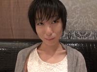 幸薄そうなガチ素人主婦が婚約指輪はめたままホテルでハメ撮り痴女人妻のエロ動画