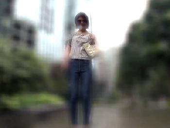 「ちょっと…ここはマズいですね…」自らJAV応募してきた素人さんに突撃取材！内に秘めた情欲が女優顔負けW巨乳痴女のエロ動画