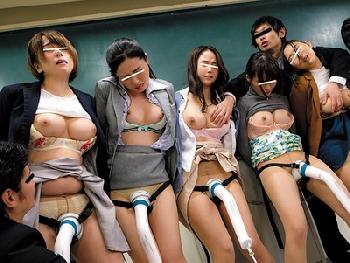 いつもイジメられていたボク…参観日にイジメっ子の母ちゃんたちに復讐レイプしてやった話W人妻中出し乱交のエロ動画