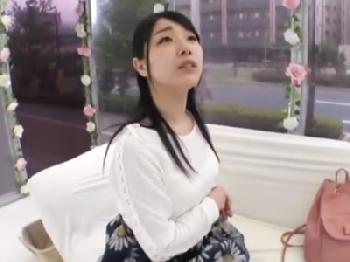 『えっ？ちょっと何？』経験の少なそうな女子大生がいきなり肉棒をねじ込まれ絶頂オーガズムイキ巨乳素人お姉さんのエロ動画