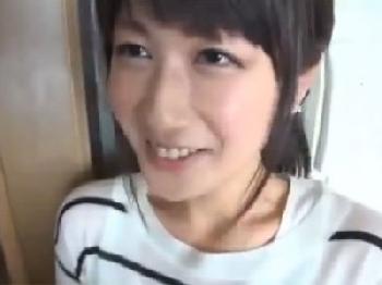 素人の清純清楚妻が夫以外の男の他人ペニ棒で生中出しされて着床アクメ人妻のエロ動画