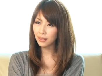 欲求不満の美人母親が息子に手を出し禁断の母子相姦!巨乳人妻中出し近親相姦のエロ動画