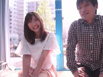 彼氏の男性器当てゲームに失敗したカップルの激烈可愛い彼女にお仕置き中出し素人美少女お姉さん痴女ハメ撮りのエロ動画