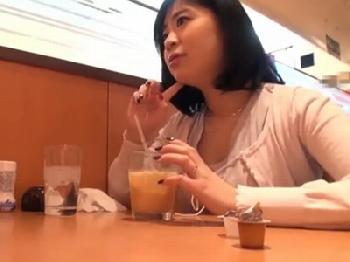 『夫とはもうしばらくなくて…』子供ができてからすっかりご無沙汰になった素人主婦が浮気アダルトビデオ出演人妻ハメ撮りのエロ動画