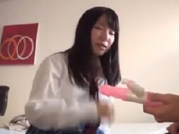 イマドキのビックおっぱいギャルにスクール水着を着せて色んなエッチに挑戦コスプレフェラパイズリ顔射ぶっかけのエロ動画