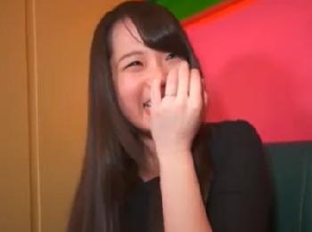 「だめだよ撮っちゃ……」26歳には見えない童顔素人さんと誰にも見せないって理由でハメ撮りのエロ動画