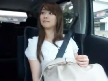 子供もいるのにウソをついて遊びまくる激烈可愛い妻巨乳素人お姉さん人妻ハメ撮りのエロ動画