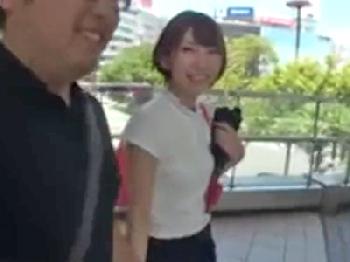 ショートヘア美形少女がSEXを知らない男めがねデブくんを接待筆おろし美少女童貞のエロ動画