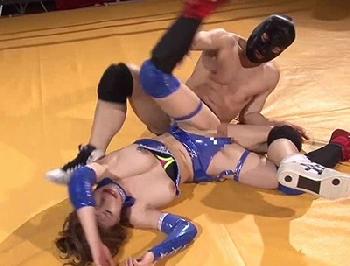 負けたら即中出し!膣の運命がかかった中出しデスマッチが今始まる!お姉さんコスプレイラマチオレイプ咲舞のエロ動画