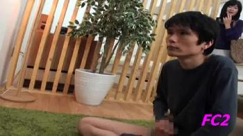 息子のオナニーで猛烈興奮する母と姉貴とか…のエロ動画