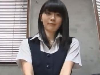 清麗そうに見えてイチモツ大好きドヘンタイ売女尻軽ヤリマンな素人女子校生を体操着に着替えさせてフェラチオ抜き依頼美少女コスプレ...