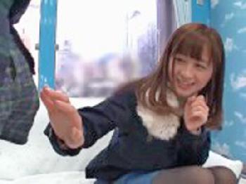 マジックミラー号で互いに何度も気持ちよくなる連続射精ファック巨乳素人美少女お姉さんのエロ動画