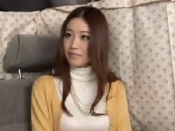 奥さんなのに網タイツ履いてる素人奥さんをナンパ→ブランド買うため小遣い稼ぎ巨乳人妻中出しのエロ動画