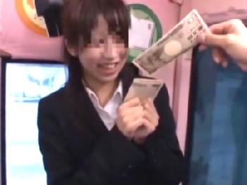「ホントですか!?」お金に困っている就職活動中女子大生が顔出しNGを条件にMM便パコ素人お姉さんナンパのエロ動画