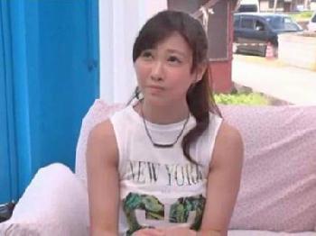 海水浴場にいた心優しいビキニ美形お姉さんを童貞くんを赤面筆おろし巨乳素人美少女水着のエロ動画