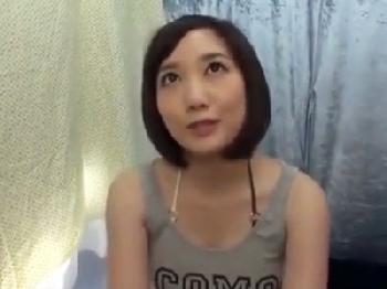 『えっ…中で出てる!?』海辺で捕まえた巨大オッパイ奥さんに精液無許可中出し巨乳素人人妻ナンパのエロ動画