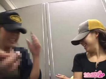 センズリ鑑賞以外は一切無し!顔出しNGな素人ギャル2人をナンパしてオナニー見てもらったのエロ動画