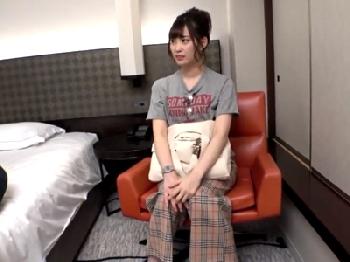 『いーくっ！イクイク』歌舞伎町の飲み屋でアルバイトする女子大生3年生をナンパ！即顔面射精パコ巨乳素人ハメ撮り顔射のエロ動画