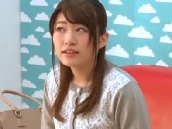 優しいお姉さんがヒカキン似のDTくんを筆おろし！巨乳素人童貞中出しのエロ動画