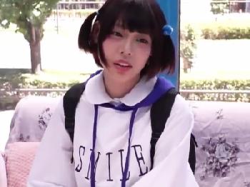 「ちょっと待ってえぇー！」童顔顔のショートヘア黒髪美形少女にコスプレさせて強引に肉棒挿入W素人美少女顔射のエロ動画